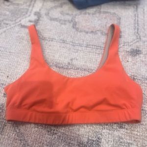 Vuori sports bra